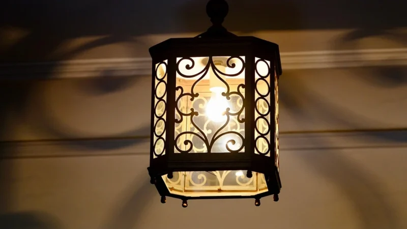 Lumenix Lampa sufitowa wisząca z serii Loft: Model LW020E27 KP – Czarna (LAMPALW020)