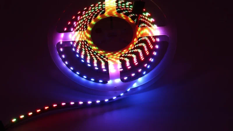 Mikro wyłącznik LED do profili aluminiowych 12-24V DC 3A/5A – bezdotykowy