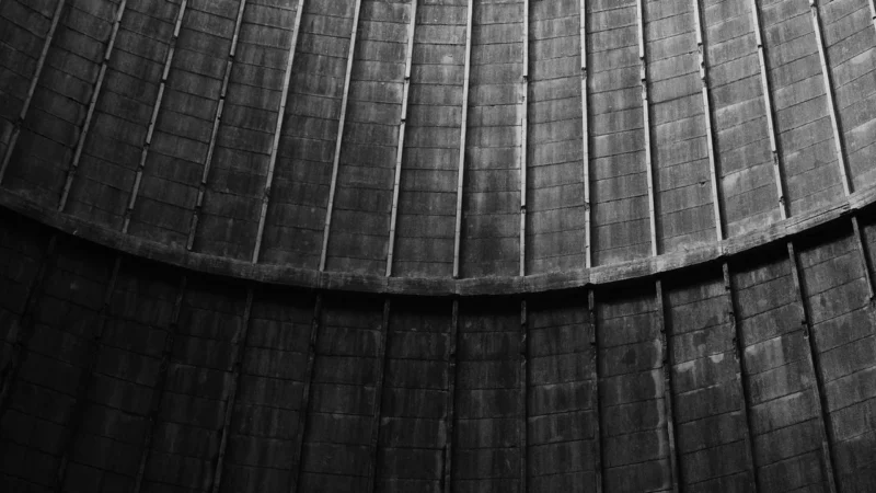 Zalety i zastosowanie szamb betonowych – poradnik dla właścicieli nieruchomości